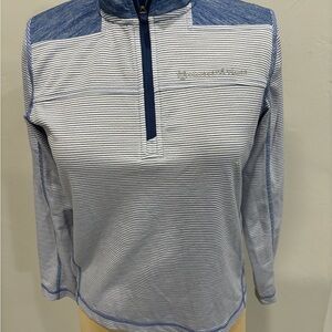 Youth Vineyard Vines Performance lightweight pullover size Med 12-14